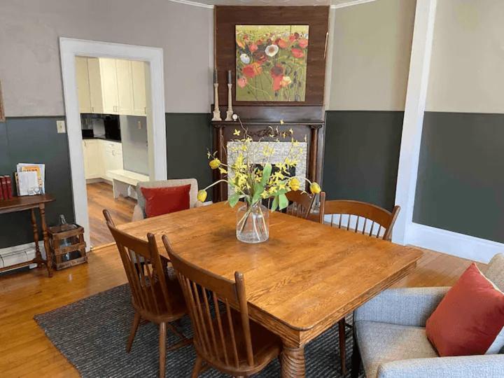 Cozy 3 & 4 Bed Home 2 Blocks To Hospitals & Lambeau Грийн Бей Екстериор снимка