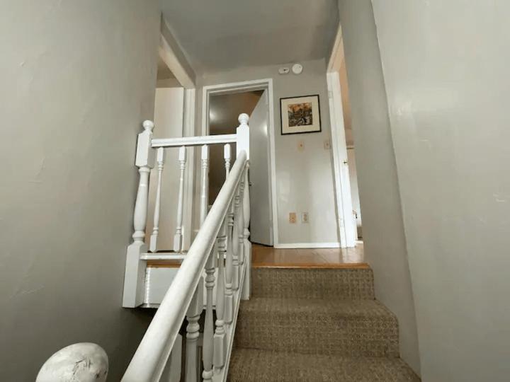 Cozy 3 & 4 Bed Home 2 Blocks To Hospitals & Lambeau Грийн Бей Екстериор снимка